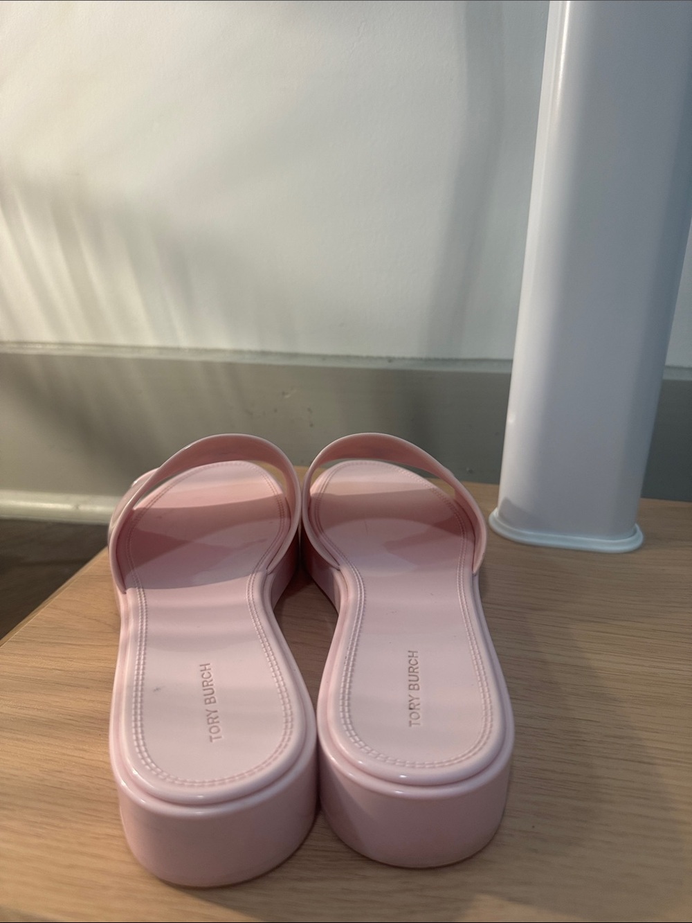 Tory Burch Pastel Pink Jelly Slides - Picture 4 of 6